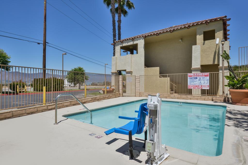 Quality Inn Lake Elsinore I-15 Экстерьер фото