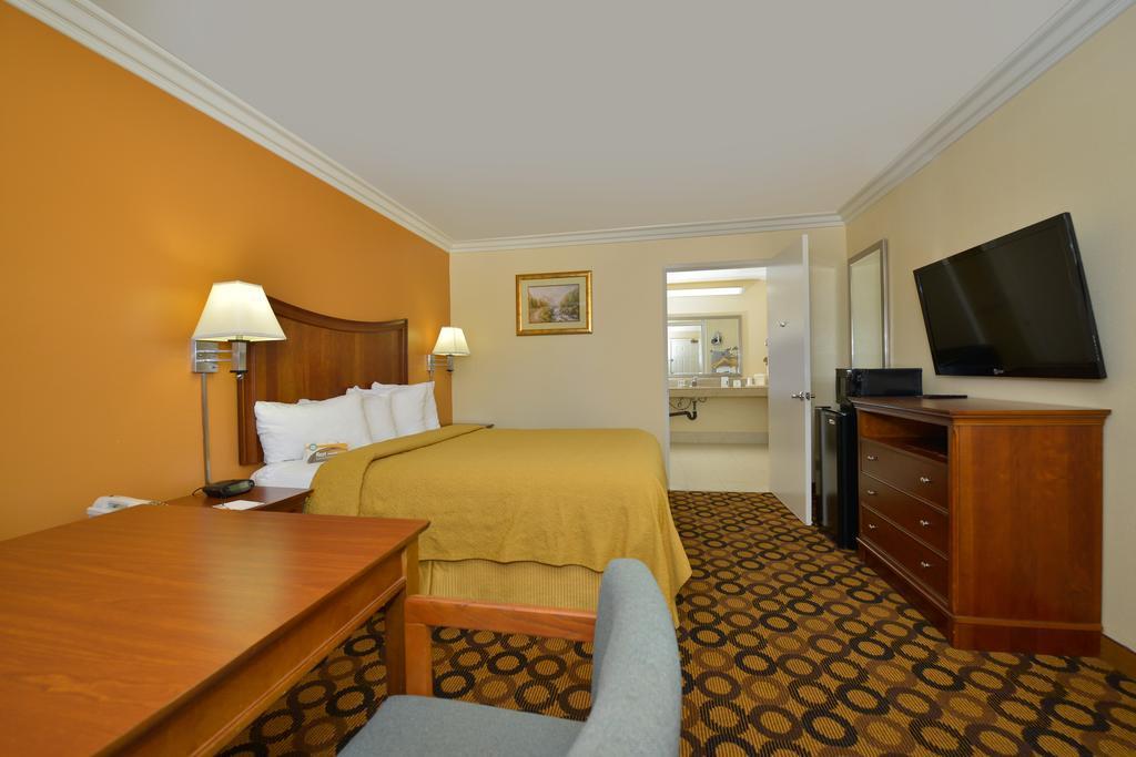 Quality Inn Lake Elsinore I-15 Экстерьер фото