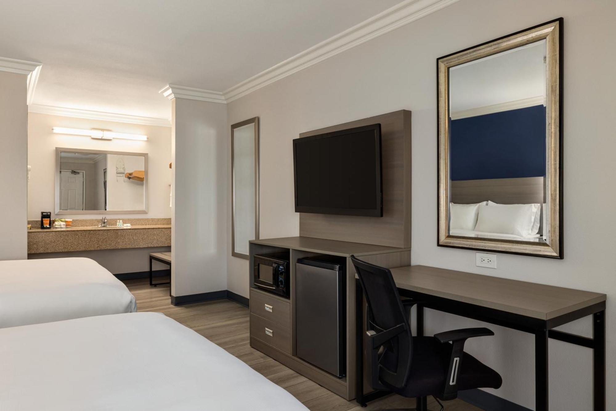 Quality Inn Lake Elsinore I-15 Экстерьер фото