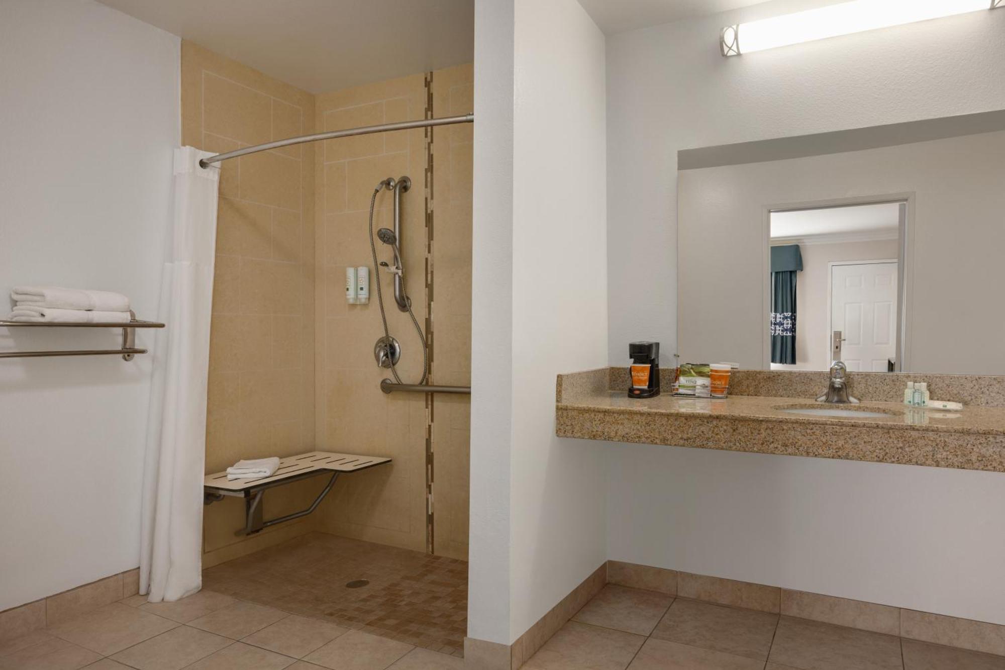 Quality Inn Lake Elsinore I-15 Экстерьер фото