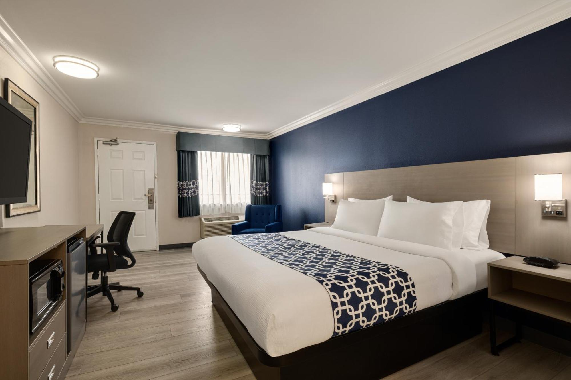 Quality Inn Lake Elsinore I-15 Экстерьер фото