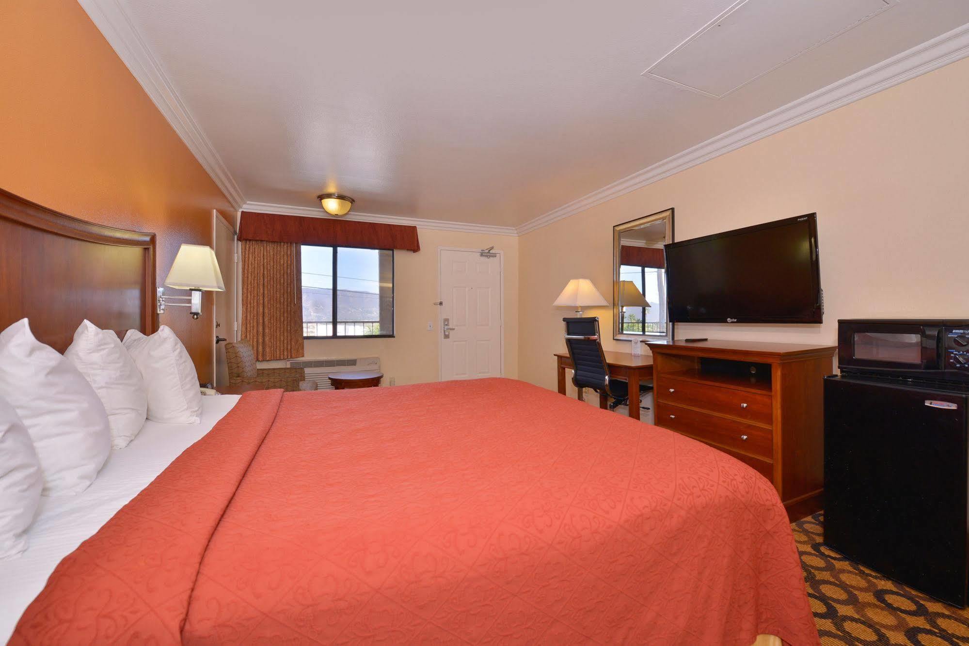 Quality Inn Lake Elsinore I-15 Экстерьер фото